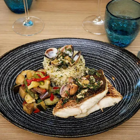 Jupiter Marina - Couples & (adults Only)